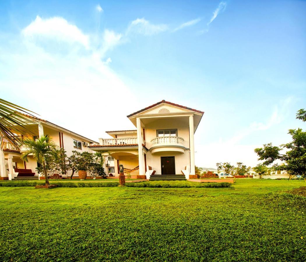 Span Suites & Villa Morjim Buitenkant foto