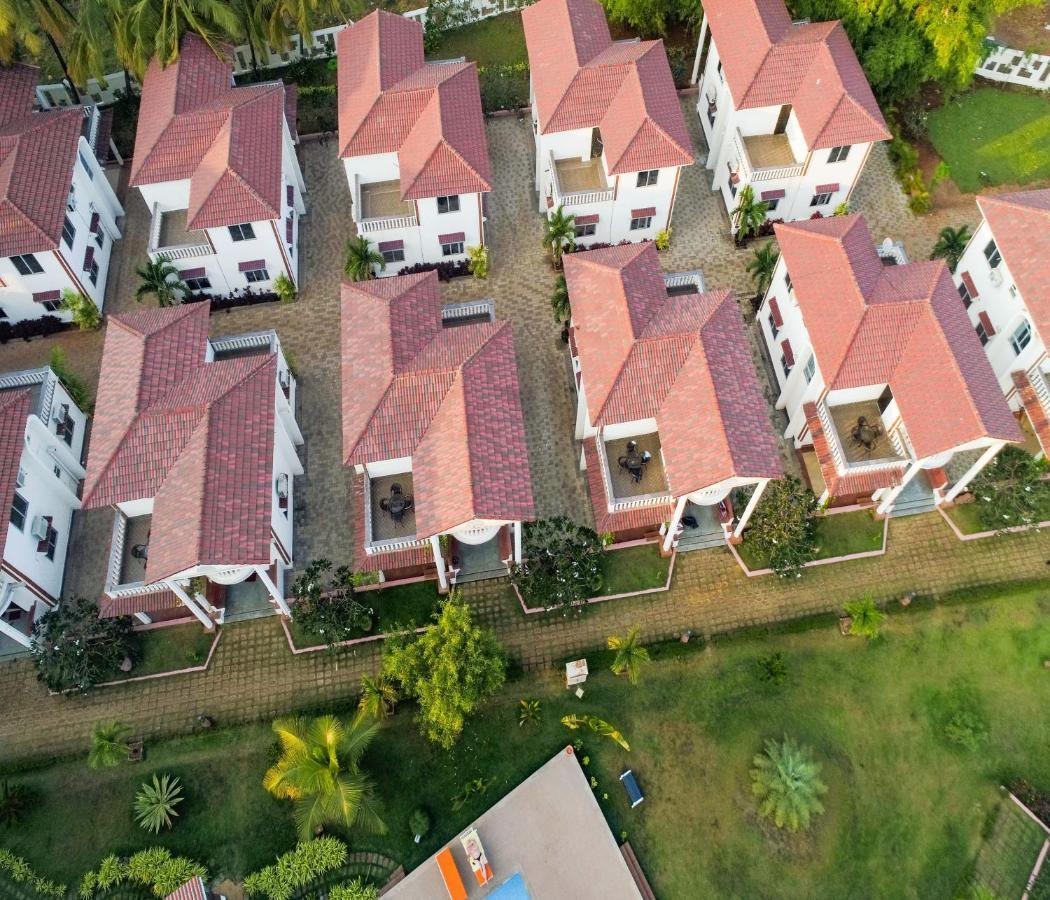 Span Suites & Villa Morjim Buitenkant foto
