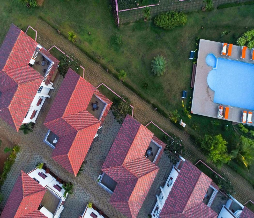 Span Suites & Villa Morjim Buitenkant foto