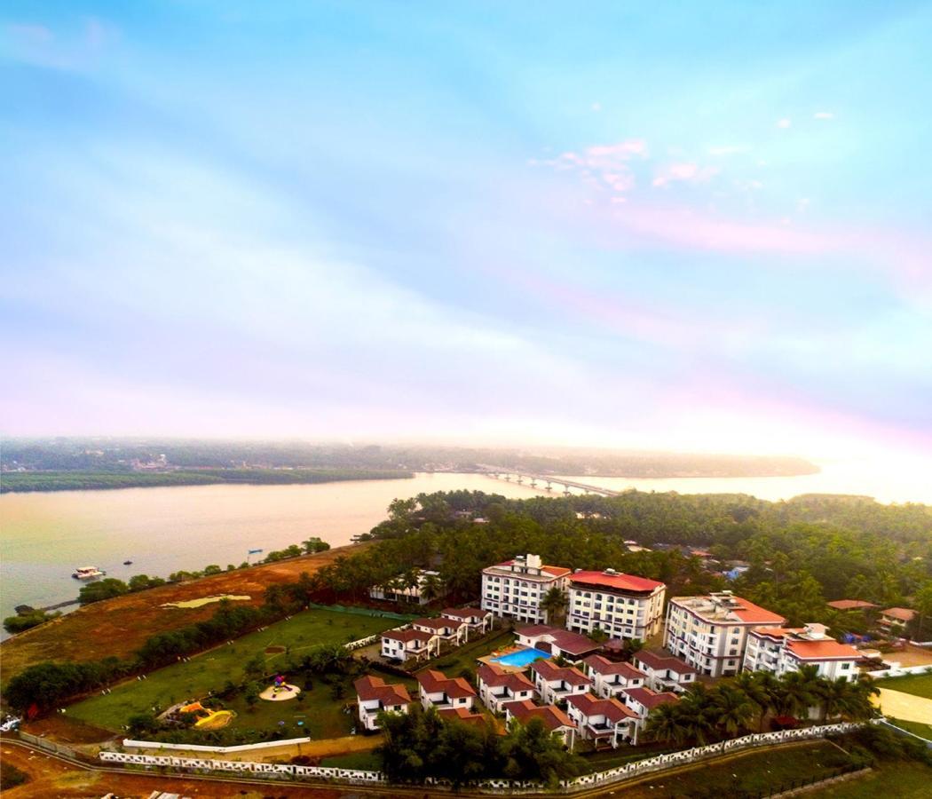 Span Suites & Villa Morjim Buitenkant foto