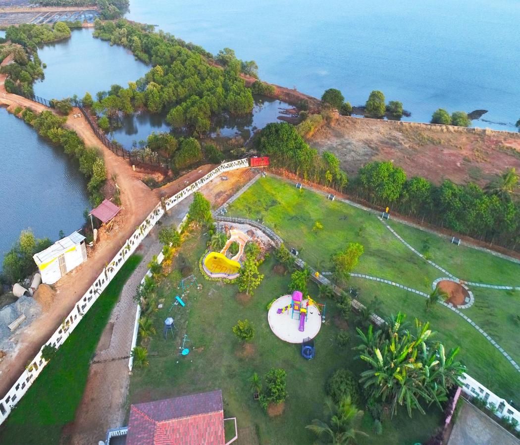 Span Suites & Villa Morjim Buitenkant foto