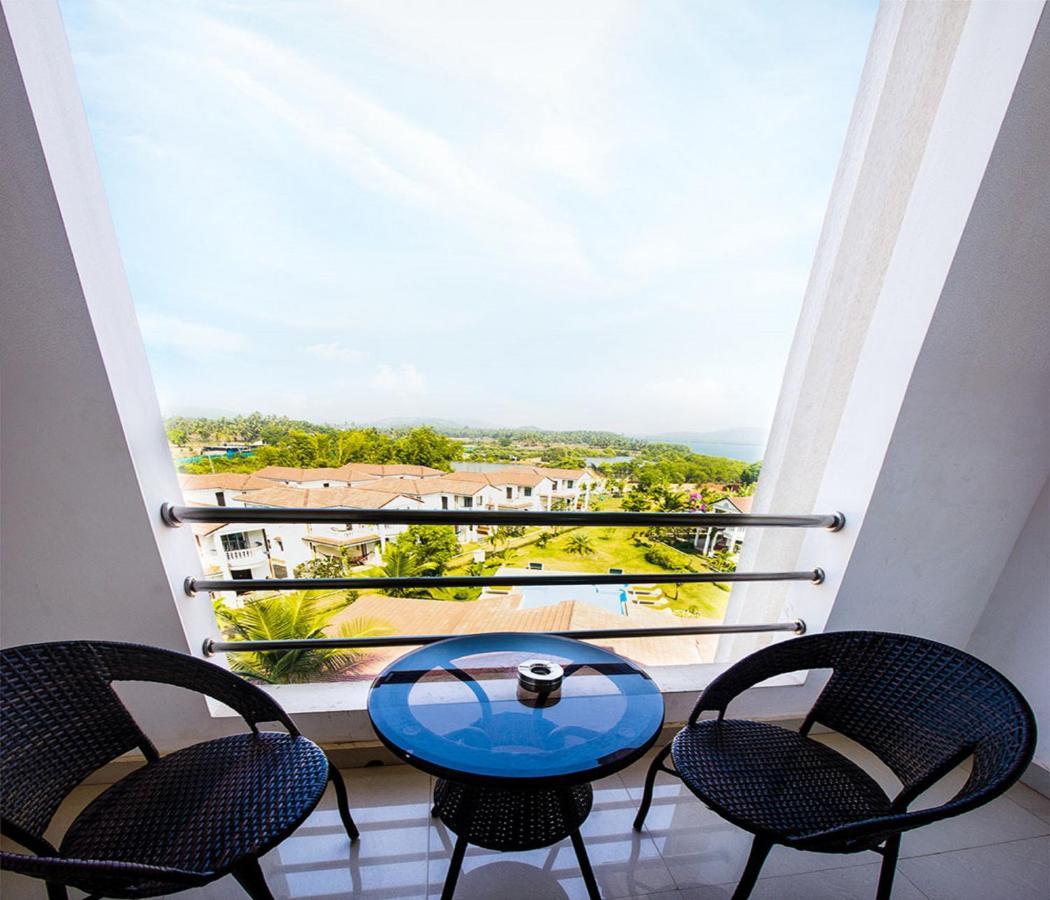 Span Suites & Villa Morjim Buitenkant foto