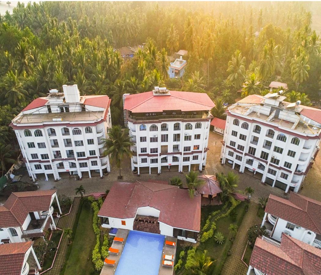 Span Suites & Villa Morjim Buitenkant foto